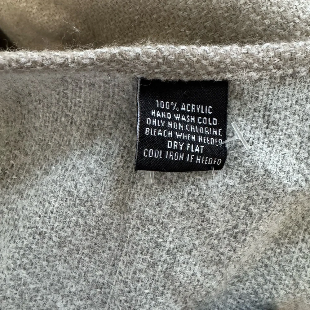 Fraas NWT Gray and Tan Fringed Shawl